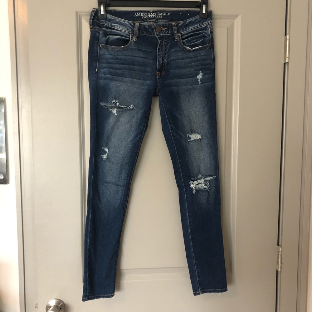 Distressed Dark Wash Skinny Jeans / Jeggings